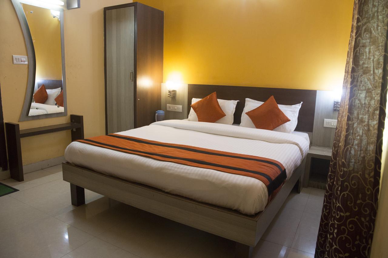 Hotel Oyo 7680 Park Lagoon Puri Exterior foto